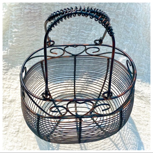 VTG Shabby Chic Farmhouse Egg Metal Oval ❤️ Detail Decorative Basket - Picture 3 of 12